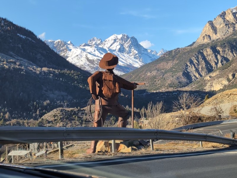 An auction and an&nbsp;adventure.